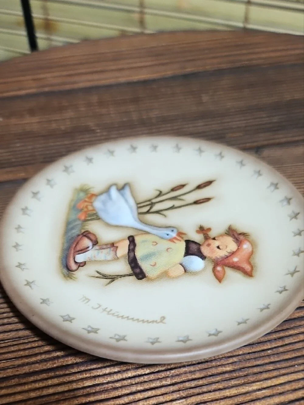 Hummel Cream Wall Plaque with Pastel Girl and Goose